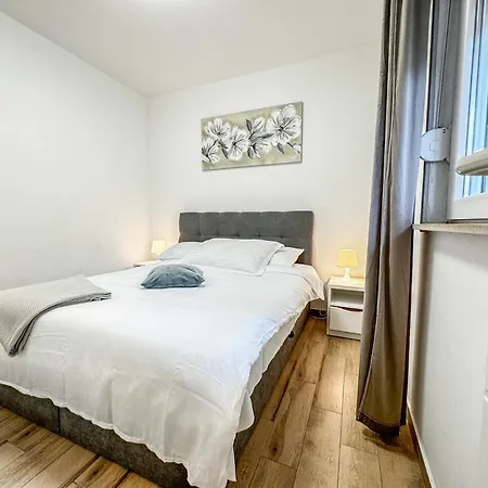 Habek 1 Apartamento *